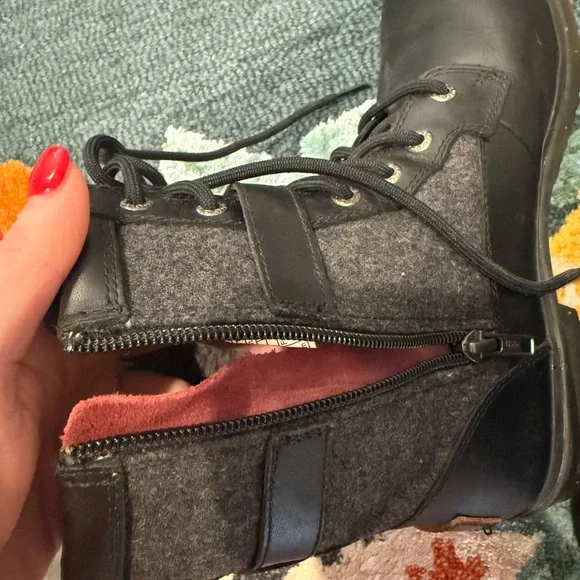 UGG Black snow boots - Picture 3 of 9